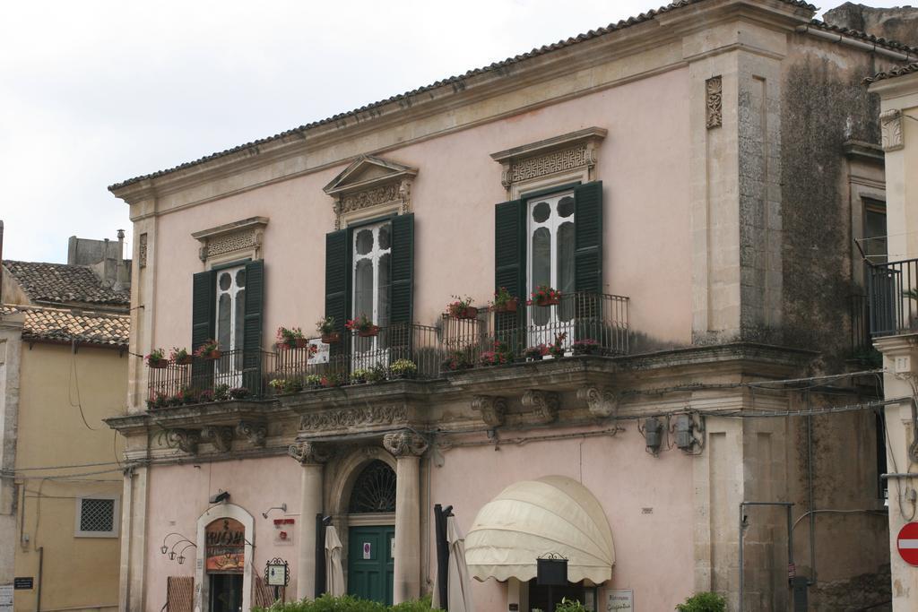 Palazzo Il Cavaliere B&B De Charme Modica Exterior photo