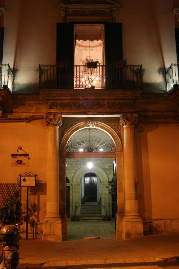 Palazzo Il Cavaliere B&B De Charme Modica Exterior photo
